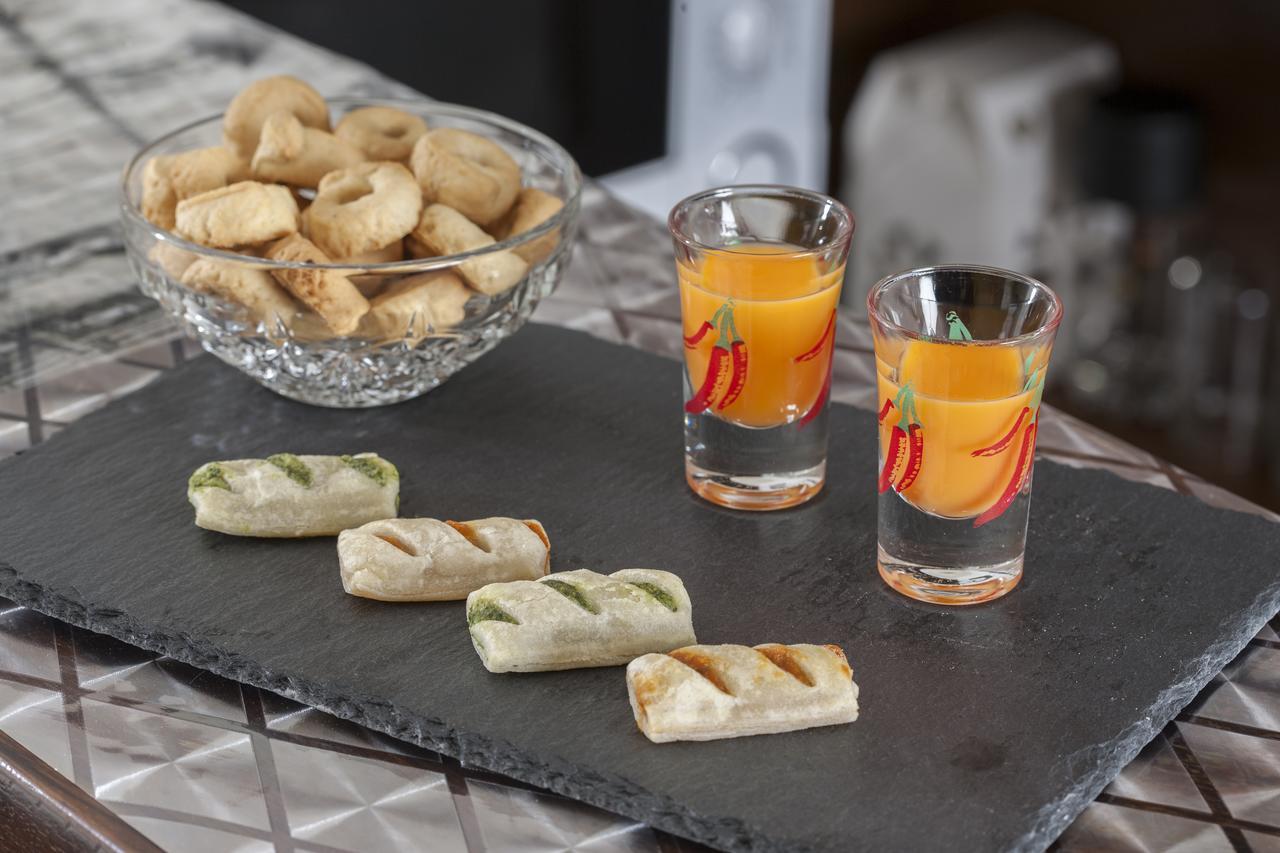 Enjoy Vida Bed and Breakfast Casola di Napoli Εξωτερικό φωτογραφία